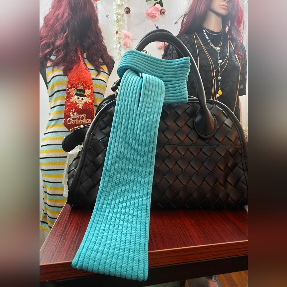 ✨ Stretch Pocket Phone Sleeve short strap– Hands-Free, Stylish & Secure ✨